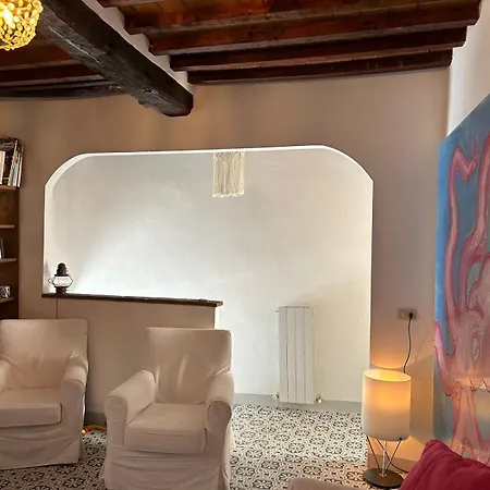 La Casa Del Polpo Rosa Дом отдыха Кампилья-Мариттима