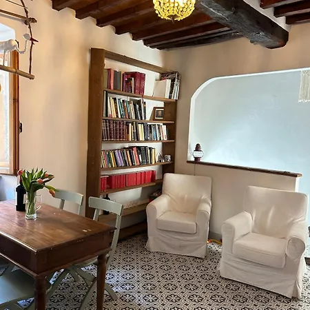 La Casa Del Polpo Rosa Дом отдыха Кампилья-Мариттима