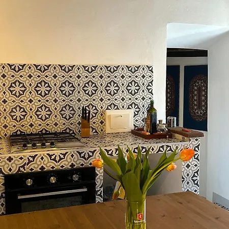 La Casa Del Polpo Rosa